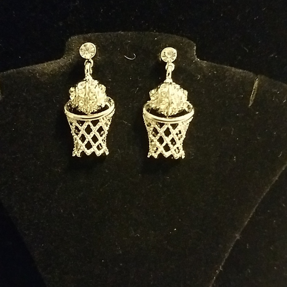 ๐ Bball & Hoop earrings - Picture 4 of 6